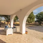 Degli Archi Villa *